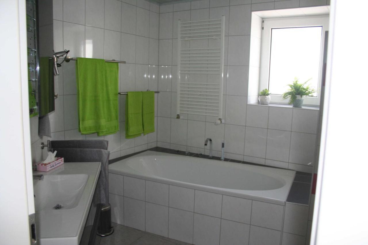 Ferienwohnung Spatzennest In อีเดสไฮม์ ภายนอก รูปภาพ