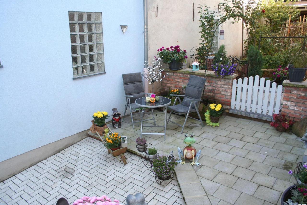 Ferienwohnung Spatzennest In อีเดสไฮม์ ภายนอก รูปภาพ